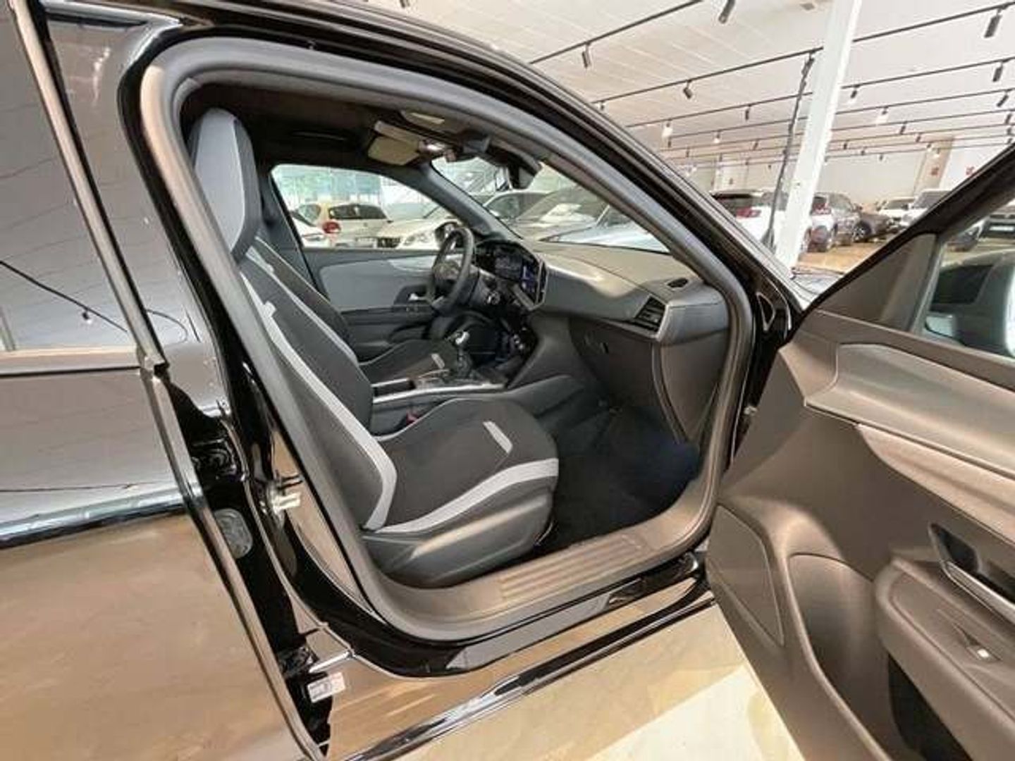 Opel Mokka 1.2 T Edition 74 kW (100 CV) Negro All Terrain / Pick-up