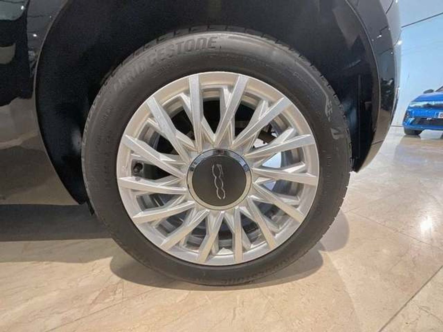 Fiat 500 1.0 Hybrid Dolcevita 51 kW (70 CV) Negro Compact