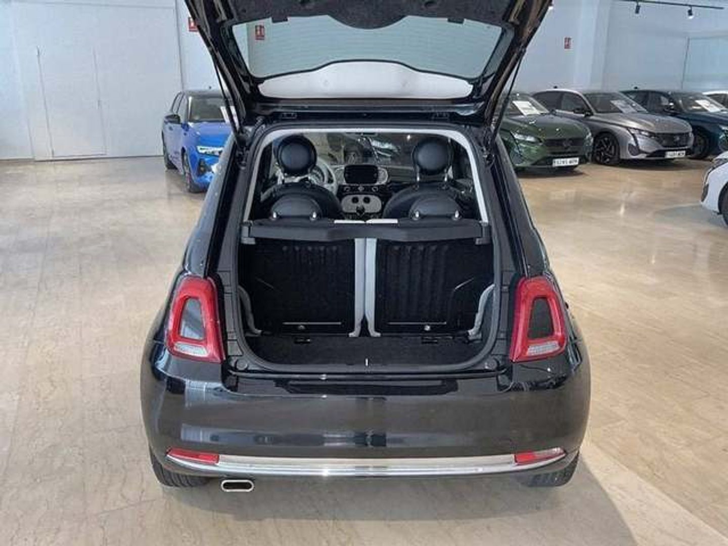 Fiat 500 1.0 Hybrid Dolcevita 51 kW (70 CV) Negro Compact