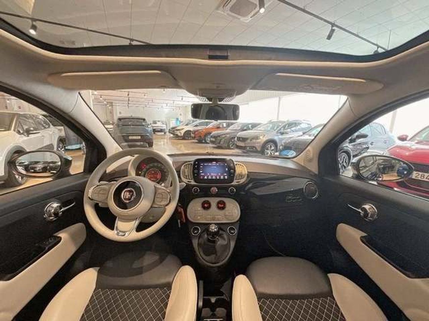 Fiat 500 1.0 Hybrid Dolcevita 51 kW (70 CV) Negro Compact