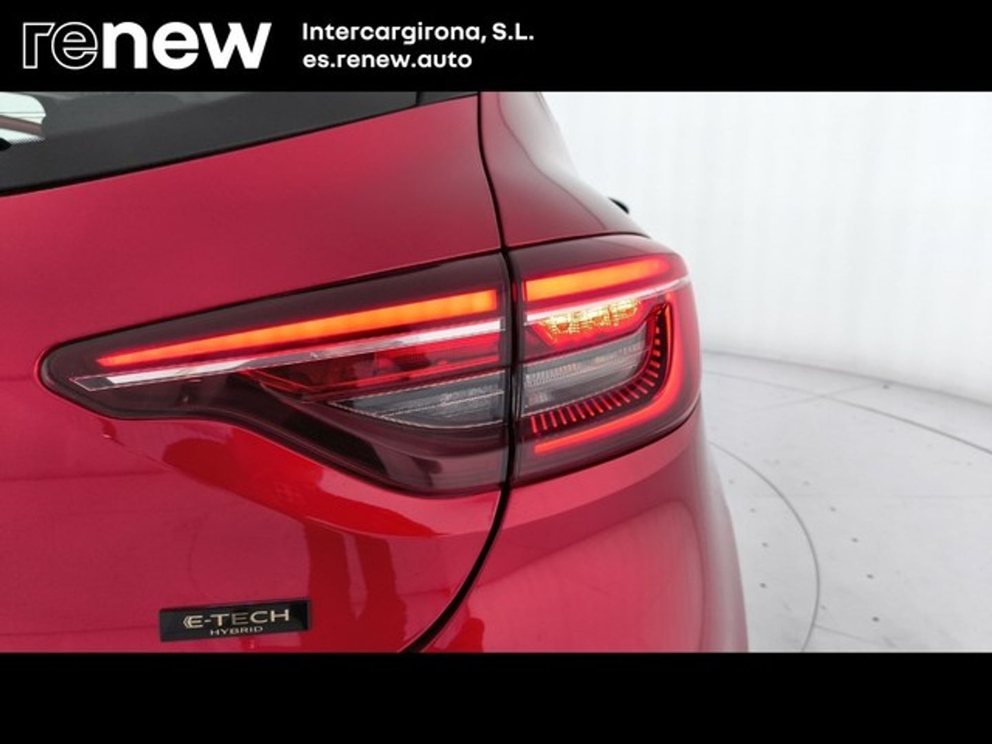 Renault Clio Equilibre E-Tech Híbrido 104 kW (140CV) Rojo Compact