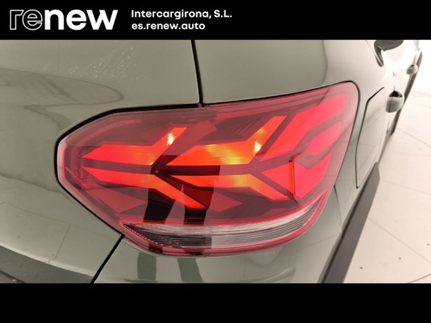 Dacia Sandero Stepway Extreme Go TCe CVT 67 kW (91 CV) Verde Sedan
