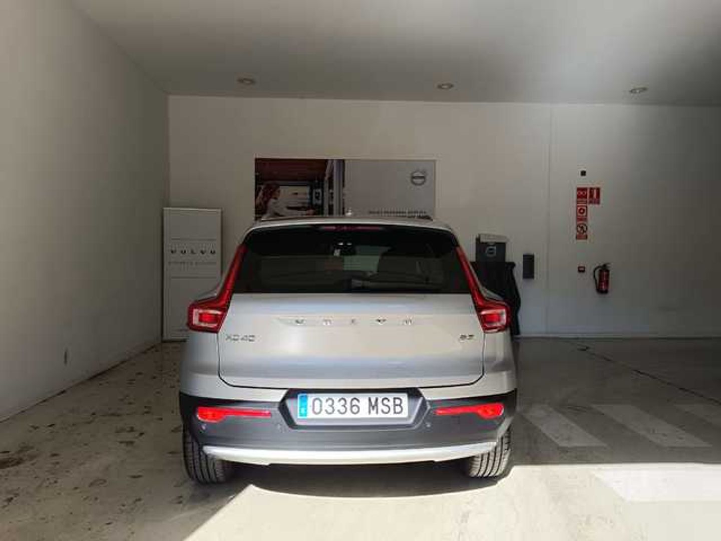 Volvo XC40 B3 G Core Auto 120 kW (163 CV) Gris Plata All Terrain / Pick-up