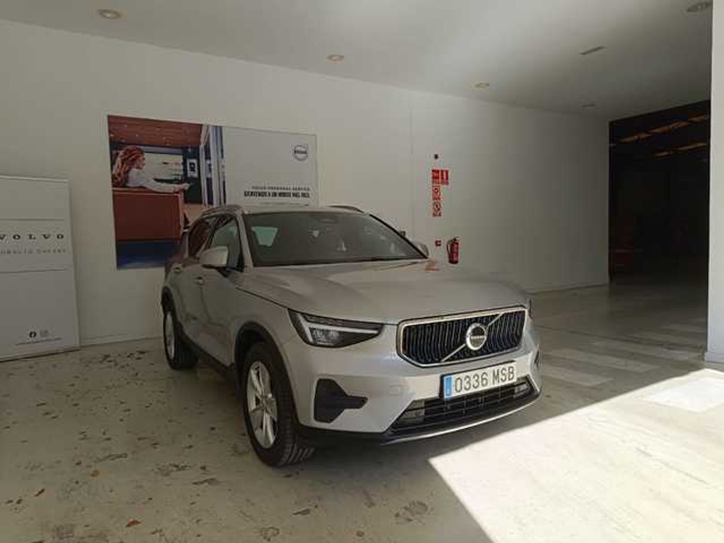 Volvo XC40 B3 G Core Auto 120 kW (163 CV) Gris Plata All Terrain / Pick-up