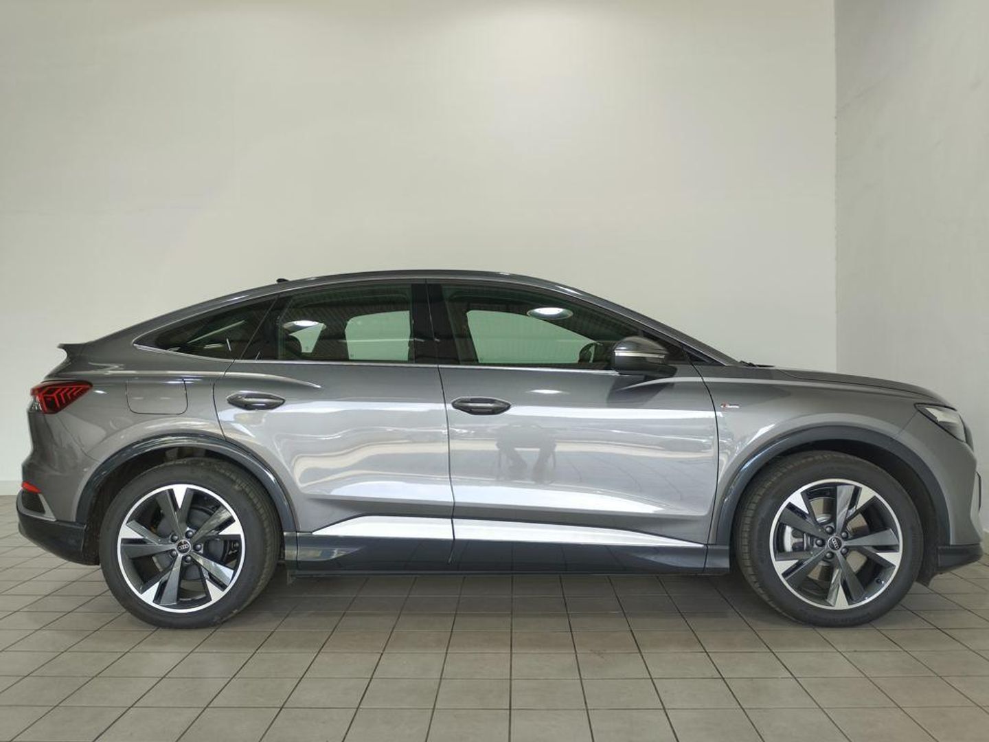 Audi Q4 Sportback e-tron Genuine edition 45 e-tron 82kWh 210 kW (286 CV)