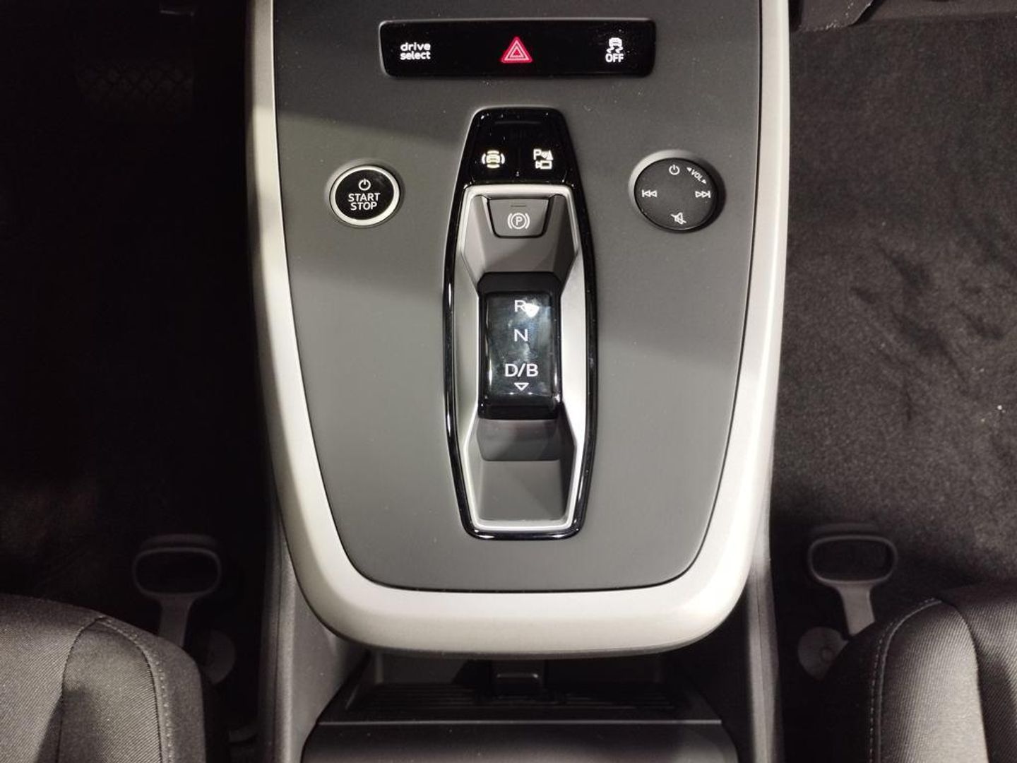 Audi Q4 e-tron Advanced 40 e-tron 63kWh 150 kW (204 CV)