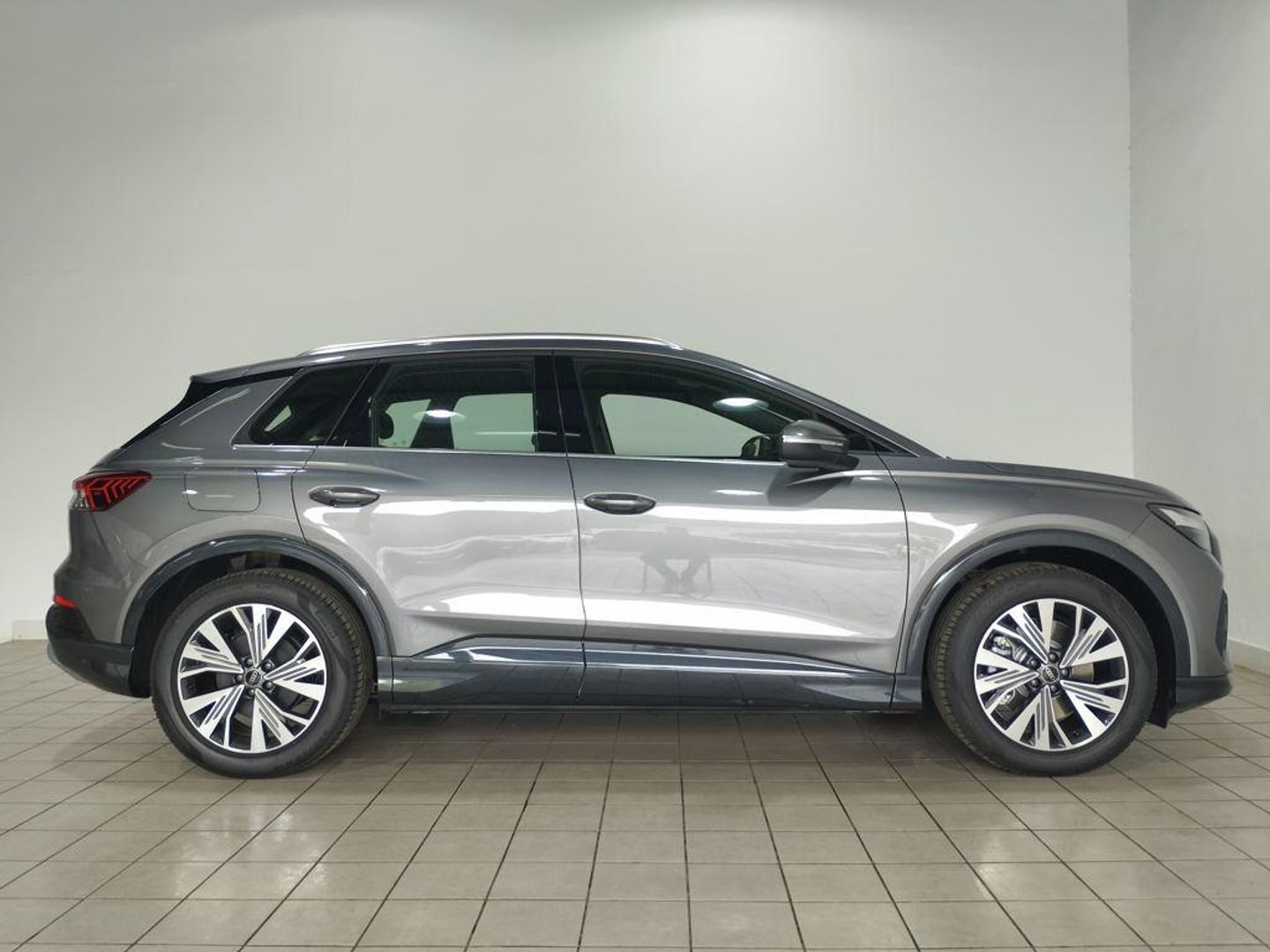 Audi Q4 e-tron Advanced 40 e-tron 63kWh 150 kW (204 CV)