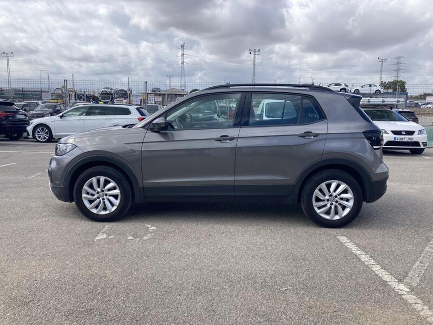 Volkswagen T-Cross Advance 1.0 TSI 85 kW (115 CV) DSG Gris SUV