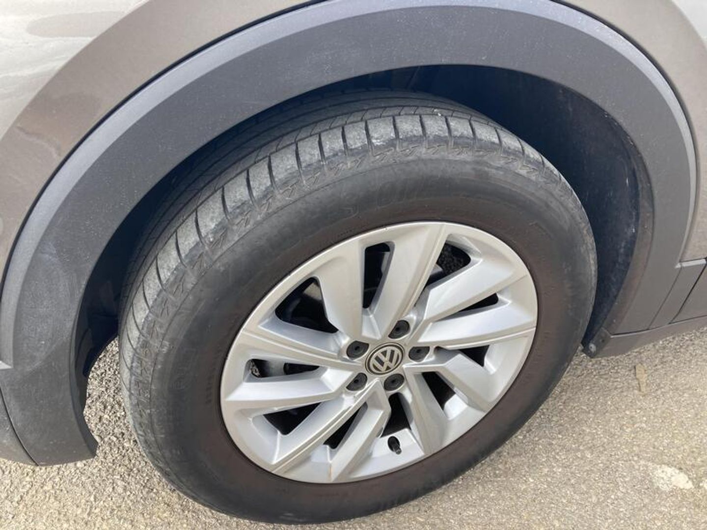 Volkswagen T-Cross Advance 1.0 TSI 85 kW (115 CV) DSG Gris SUV