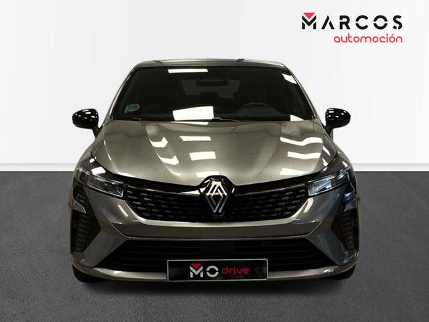 Renault Clio Techno TCe 66 kW (90 CV) Gris Sedan