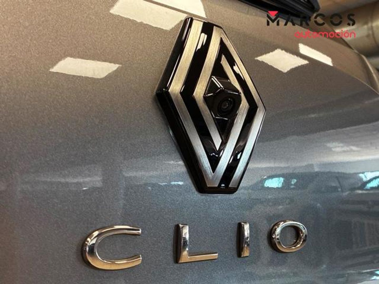 Renault Clio Techno TCe 66 kW (90 CV) Gris Sedan