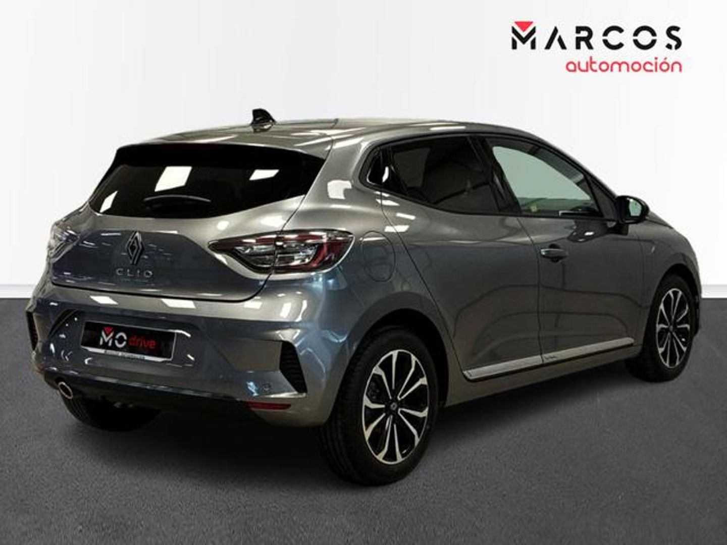Renault Clio Techno TCe 66 kW (90 CV) Gris Sedan