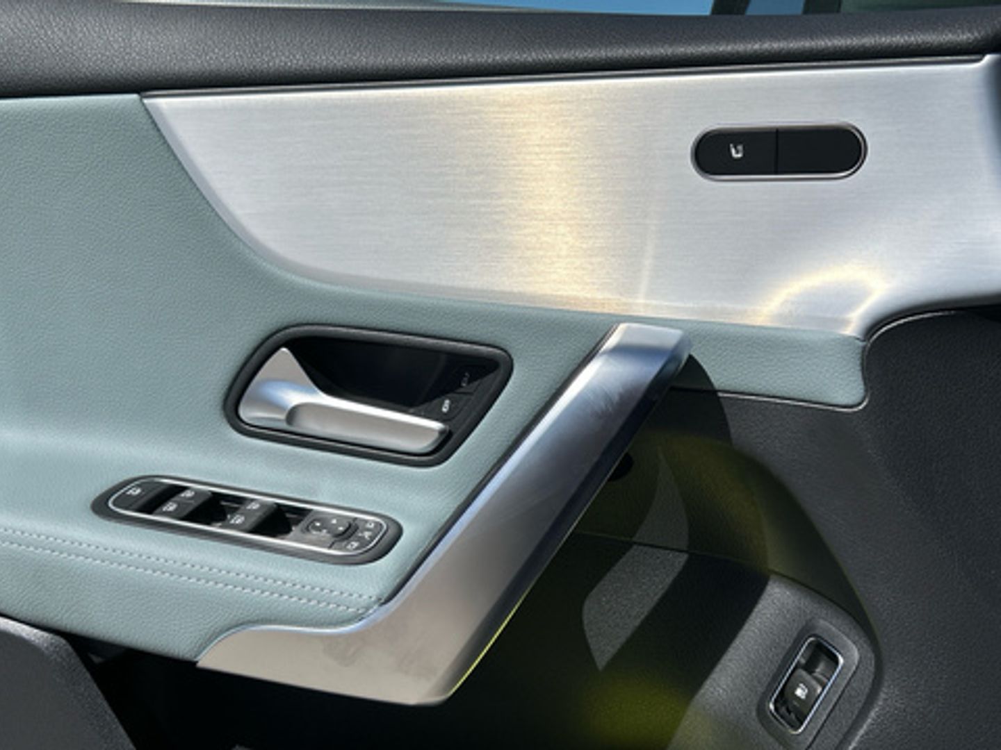 Mercedes-Benz Clase A Sedán 250 e tecnología híbrida EQ 160 kW (218 CV)