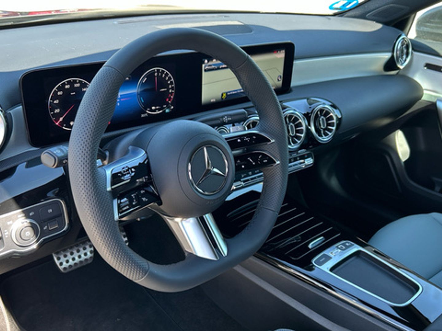 Mercedes-Benz Clase A Sedán 250 e tecnología híbrida EQ 160 kW (218 CV)