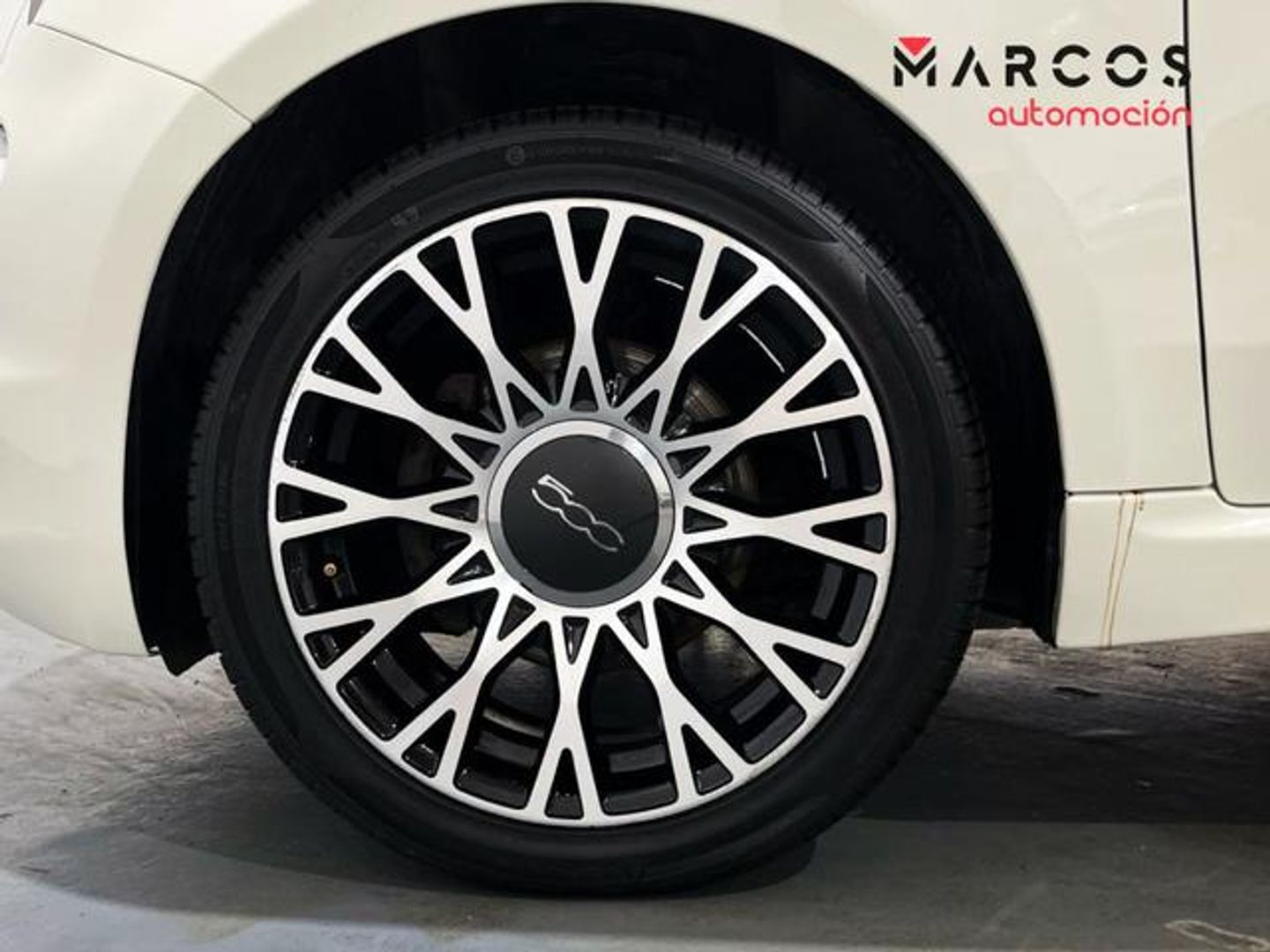 Fiat 500 1.0 Hybrid Dolcevita 51 kW (70 CV) Blanco Compact