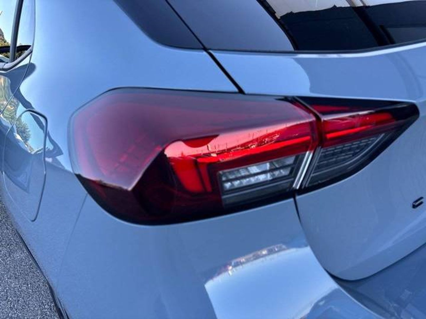Opel Corsa 1.2 T XHL GS 74 kW (100 CV) Gris Sedan