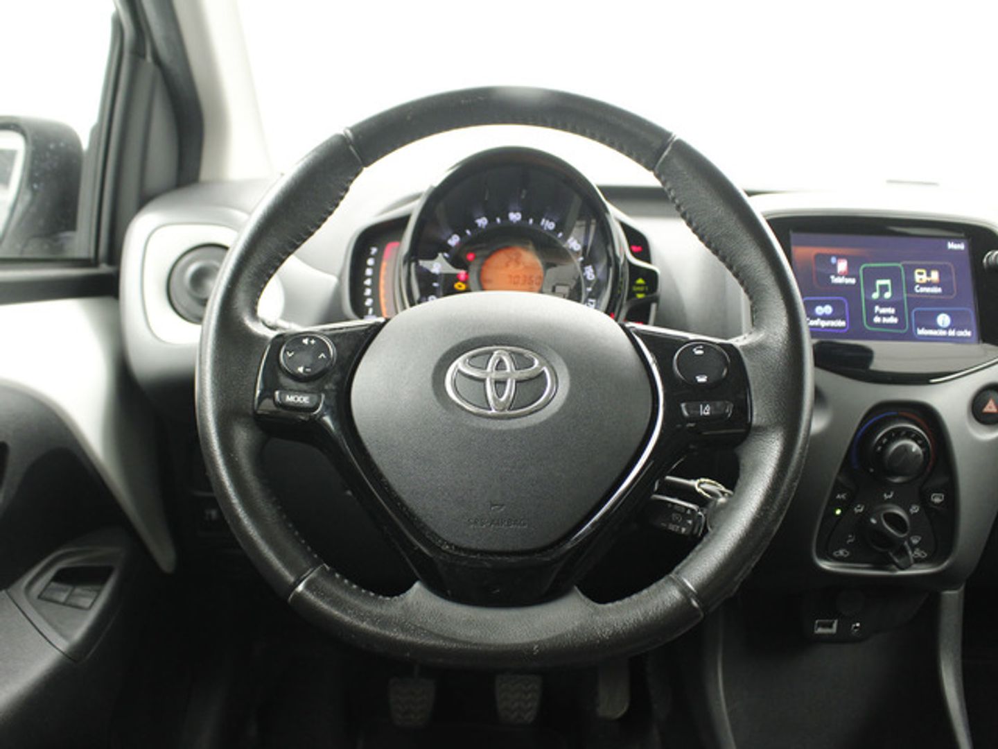 Toyota Aygo 1.0 70 x-play 53 kW (72 CV) Blanco Compact