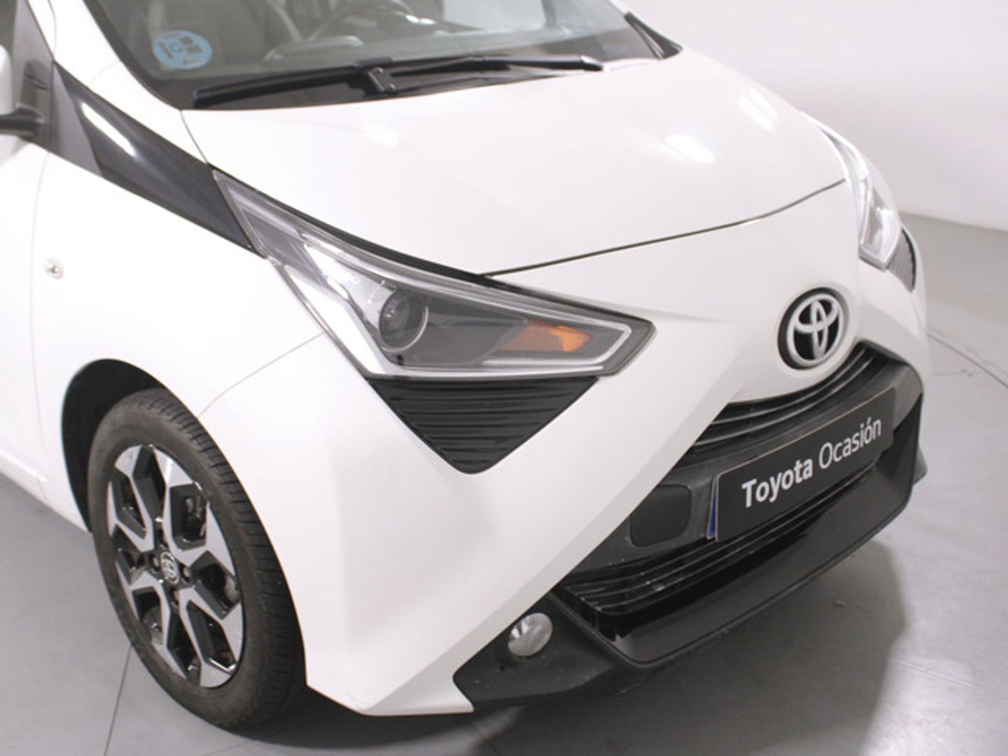 Toyota Aygo 1.0 70 x-play 53 kW (72 CV) Blanco Compact