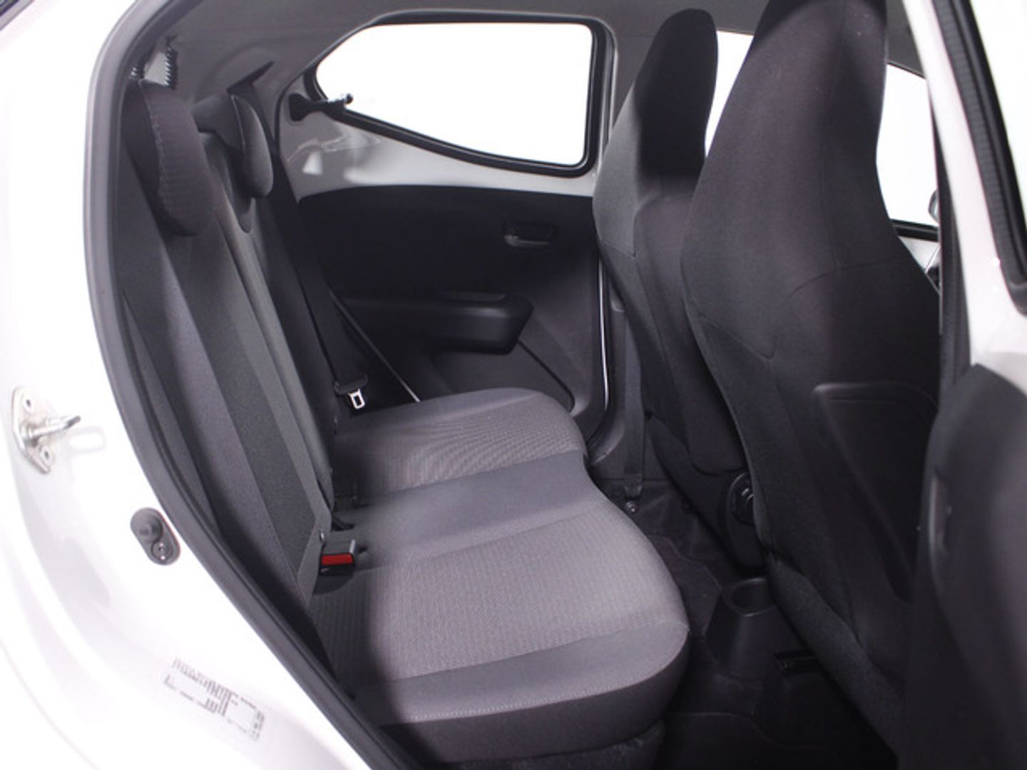 Toyota Aygo 1.0 70 x-play 53 kW (72 CV) Blanco Compact
