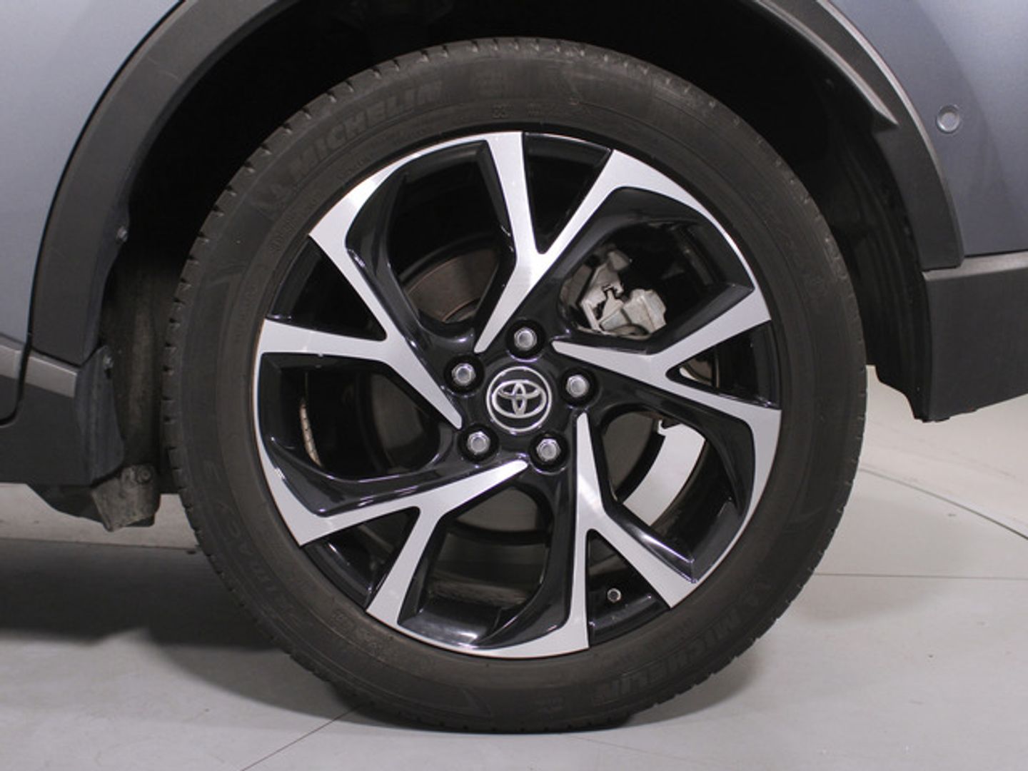 Toyota C-HR 180H Advance 135 kW (184 CV) Gris SUV