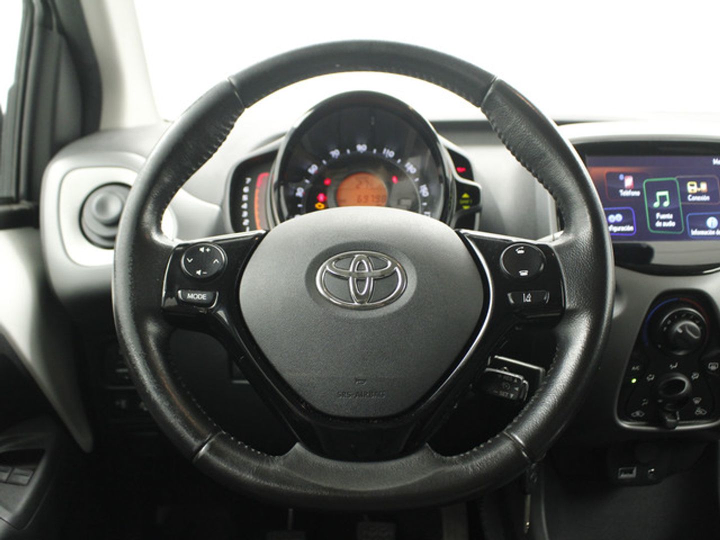 Toyota Aygo 1.0 70 x-play 53 kW (72 CV) Blanco Compact