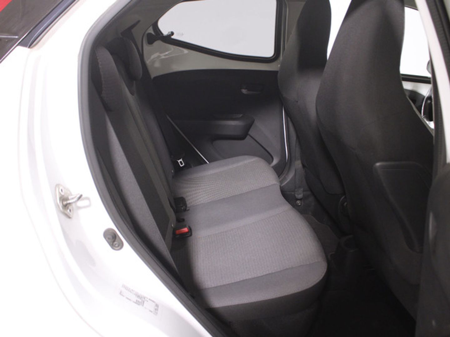 Toyota Aygo 1.0 70 x-play 53 kW (72 CV) Blanco Compact