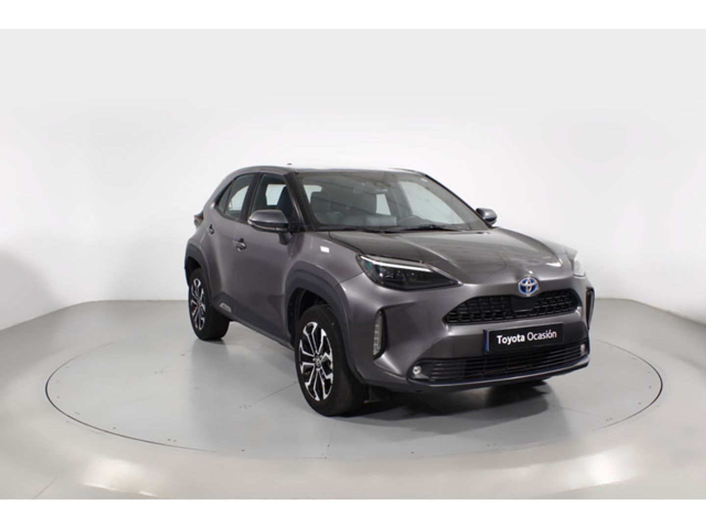 Toyota Yaris Cross 120H Active Tech 85 kW (116 CV) Gris All Terrain / Pick-up