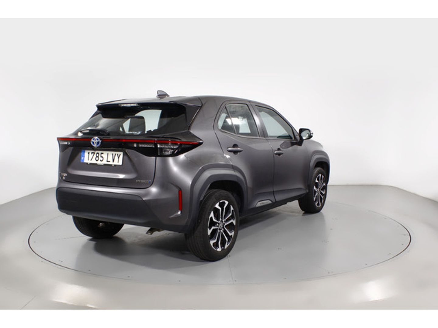 Toyota Yaris Cross 120H Active Tech 85 kW (116 CV) Gris All Terrain / Pick-up