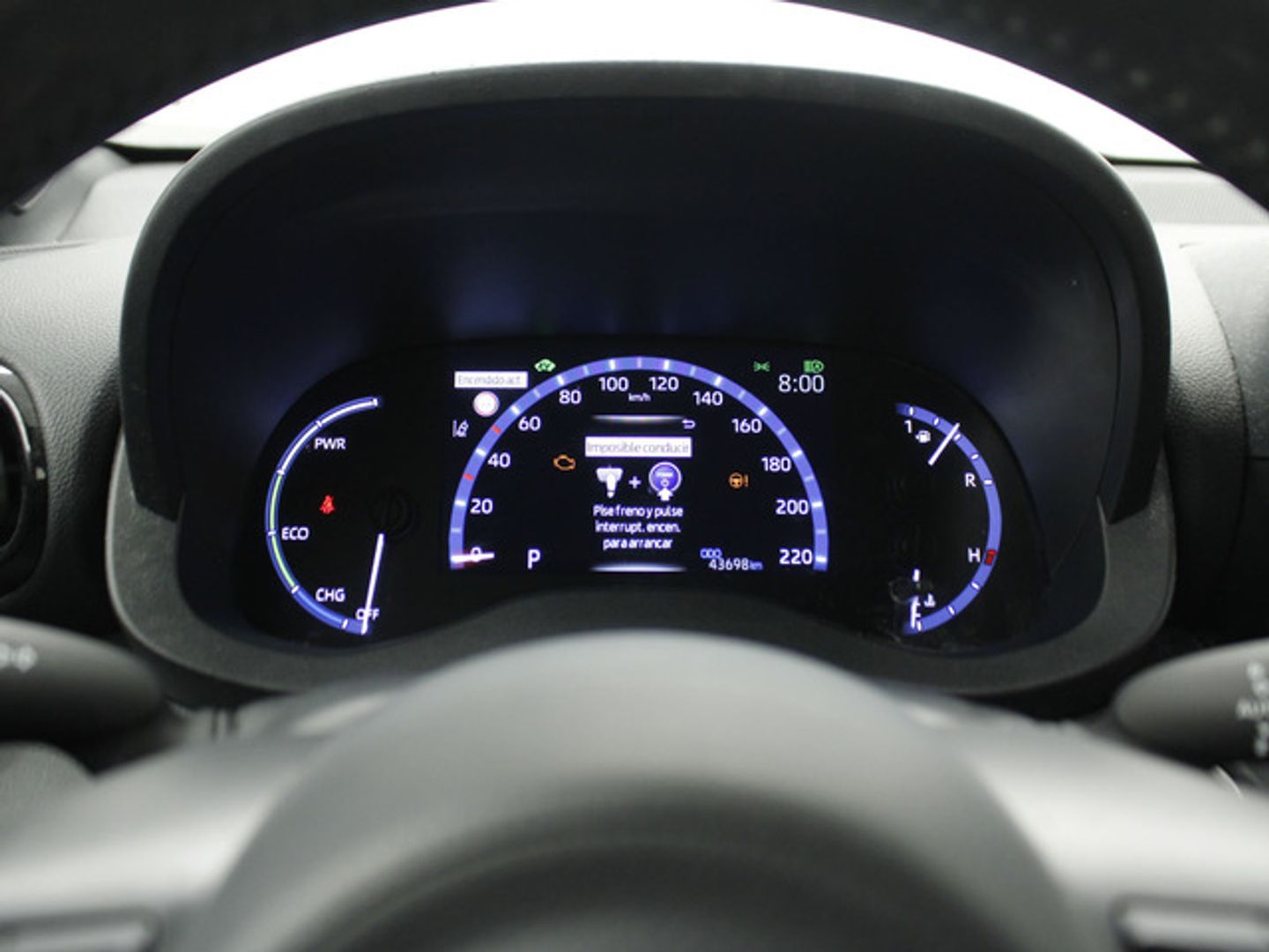 Toyota Yaris Cross 120H Active Tech 85 kW (116 CV) Gris All Terrain / Pick-up