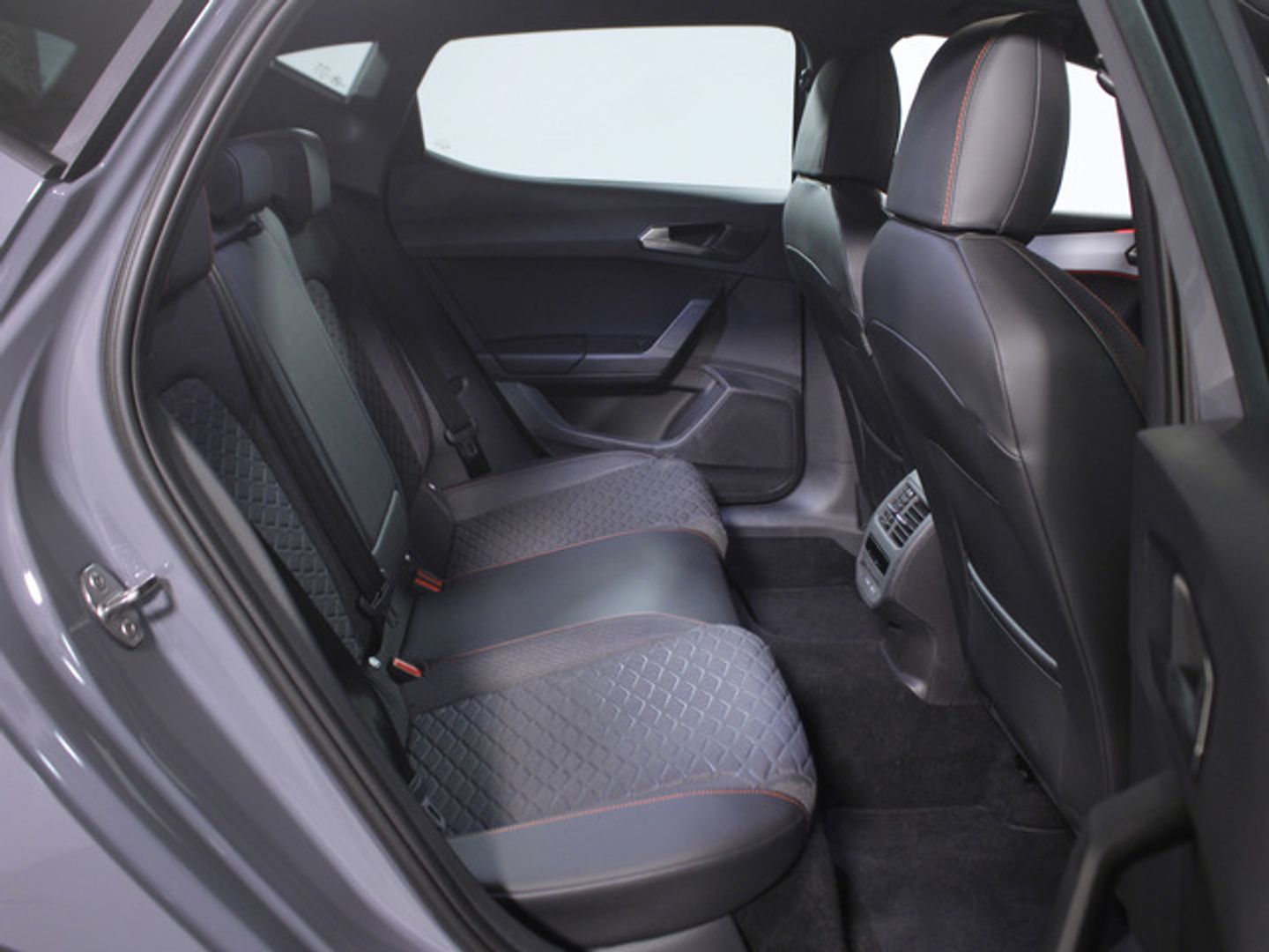 SEAT León 1.5 TSI e-Hybrid S&S FR XXL DSG 150 kW (204 CV) Gris Compact
