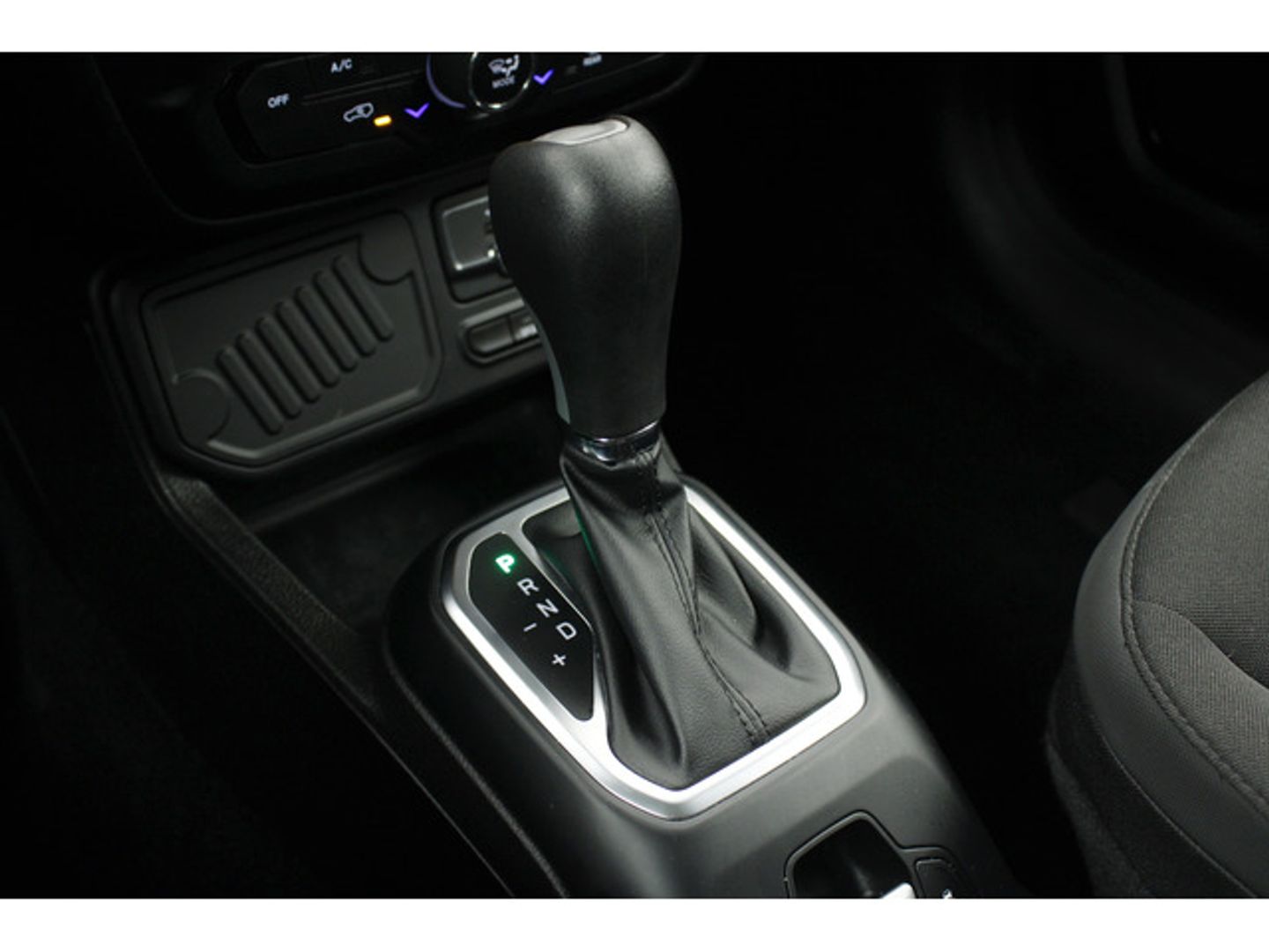 Jeep Renegade 1.3G Longitude 4x2 DCT 110 kW (150 CV) Gris All Terrain / Pick-up