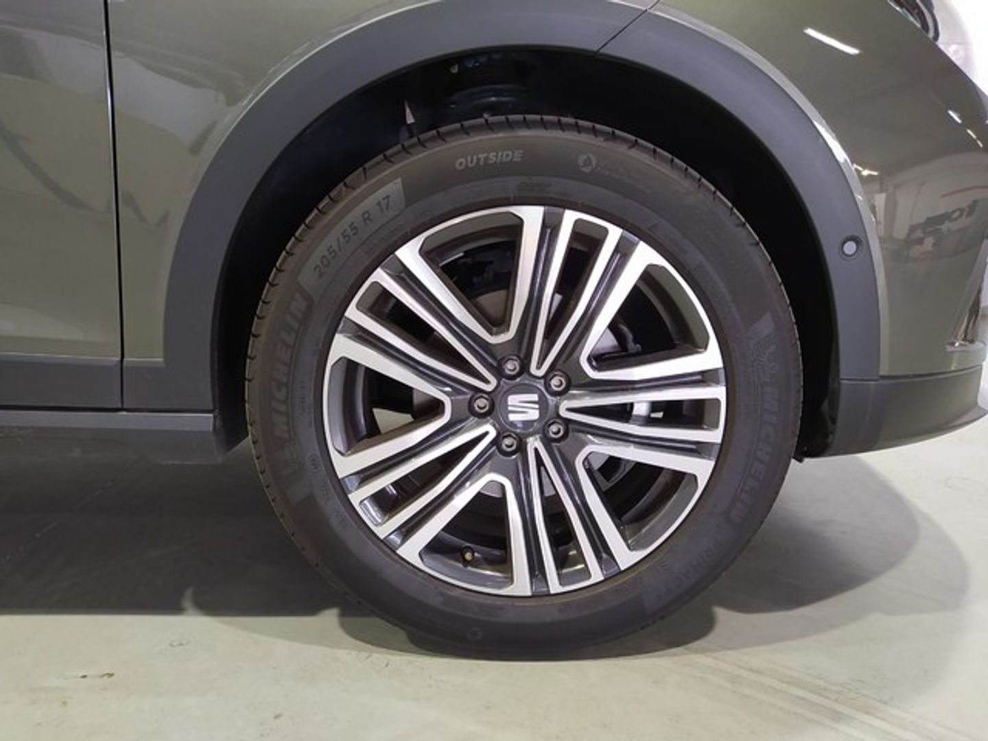 SEAT Arona 1.0 TSI S&S Xperience XS 81 kW (110 CV) Gris All Terrain / Pick-up