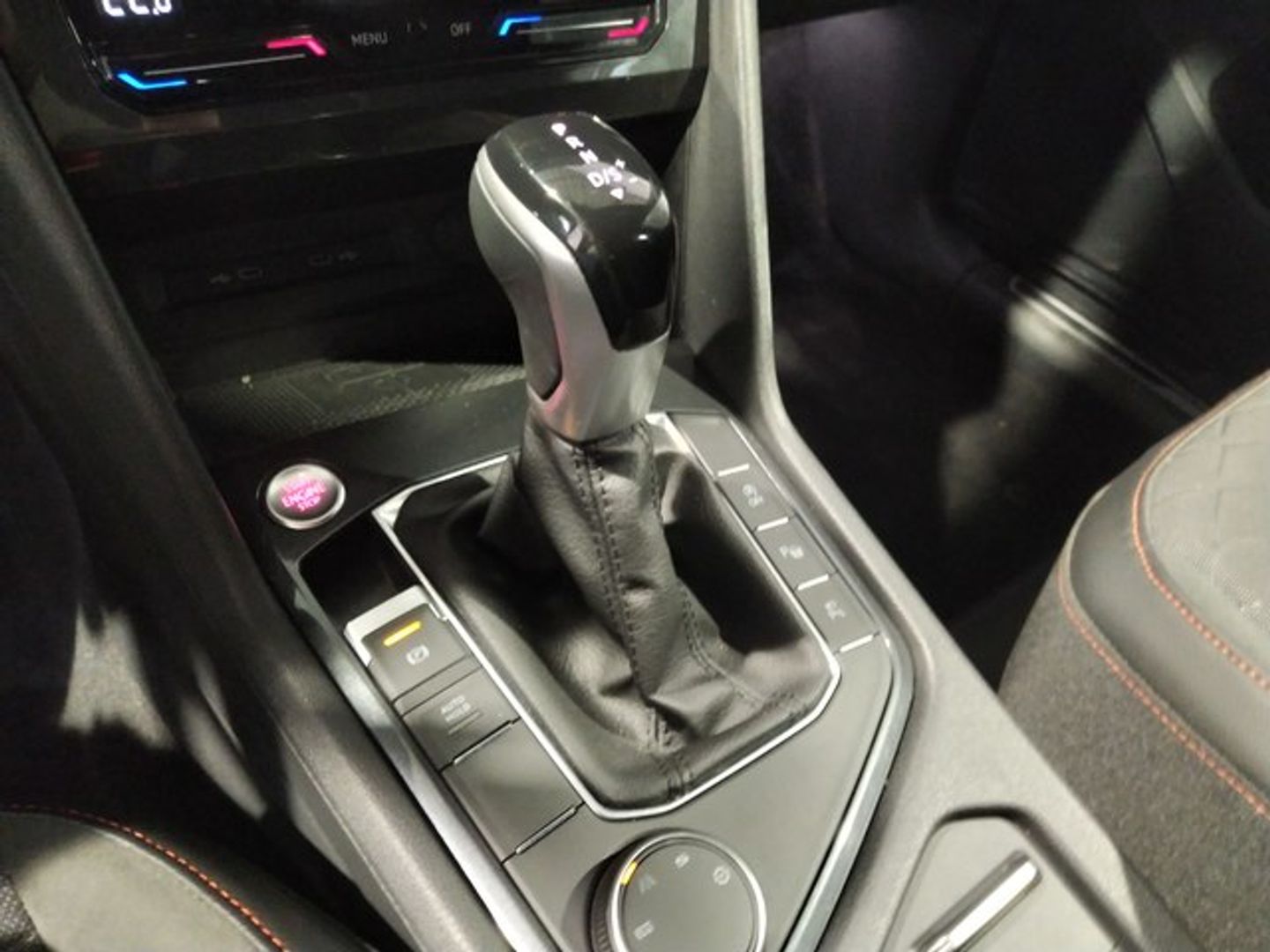 SEAT Tarraco 1.5 TSI S&S FR Edition DSG 110 kW (150 CV) Gris All Terrain / Pick-up
