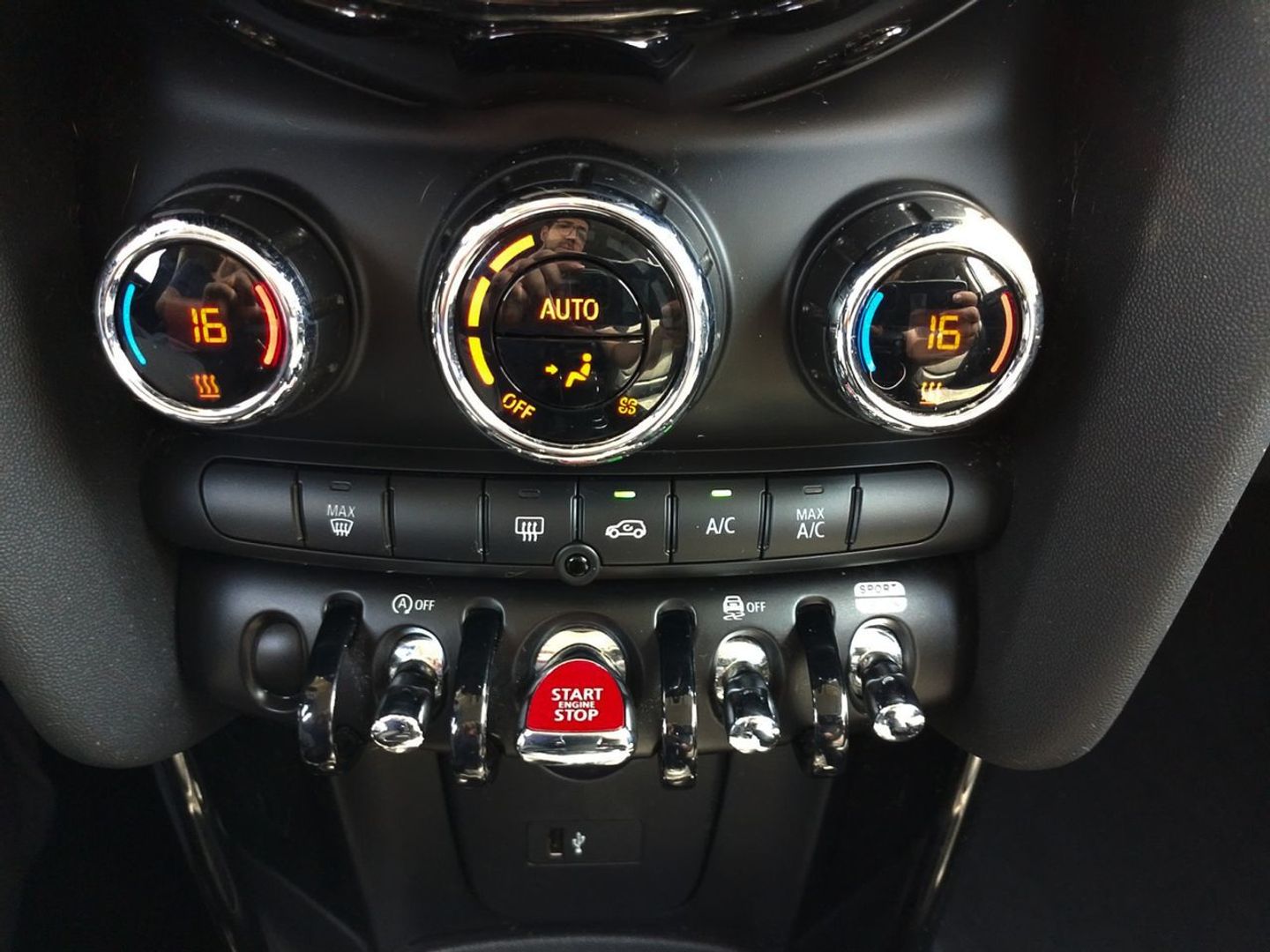 MINI MINI 3 Puertas Cooper 100 kW (136 CV) Gris Compact