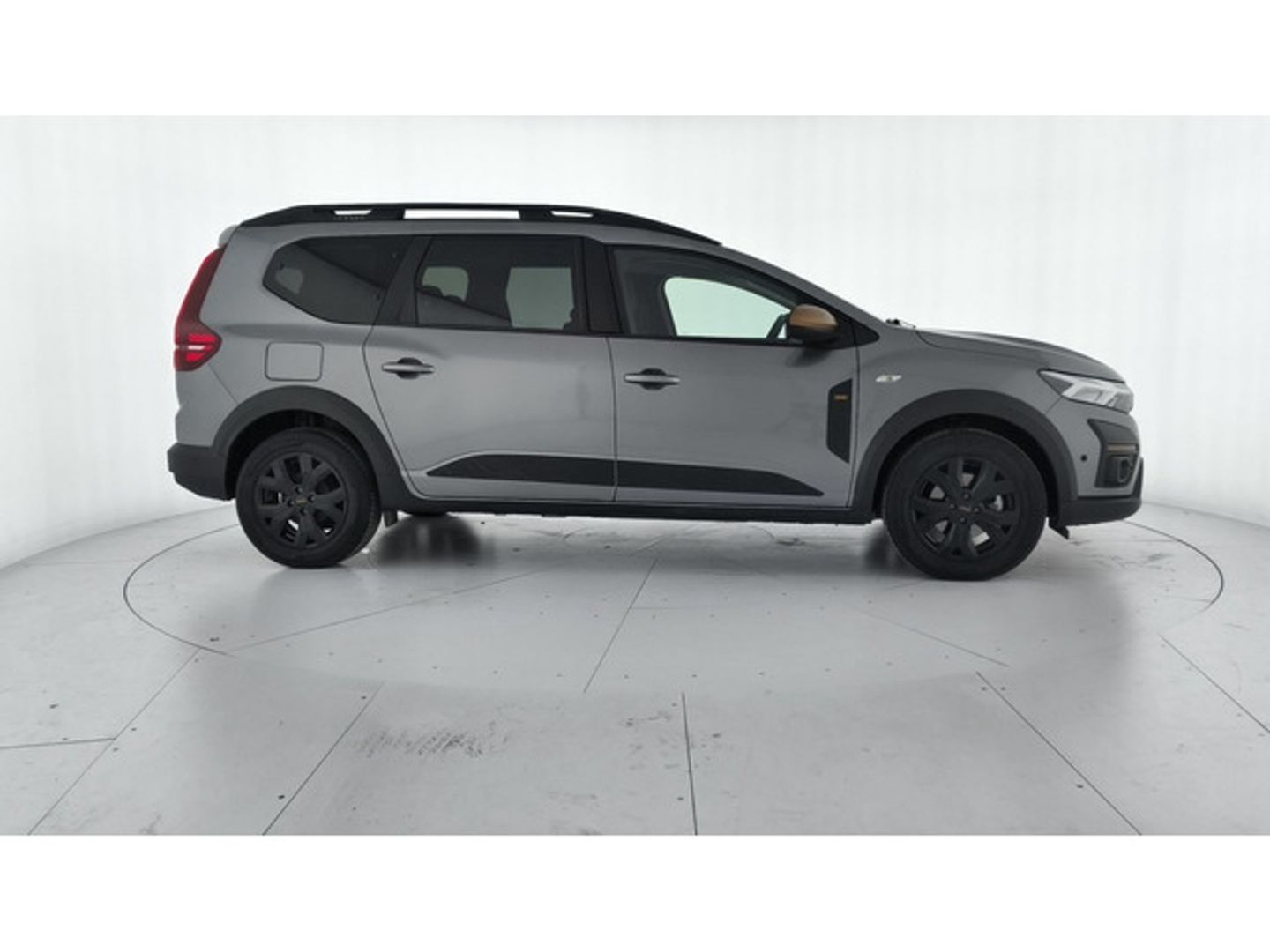 Dacia Jogger Extreme Go ECO-G 74 kW (100 CV) 7 plazas Gris Familiar
