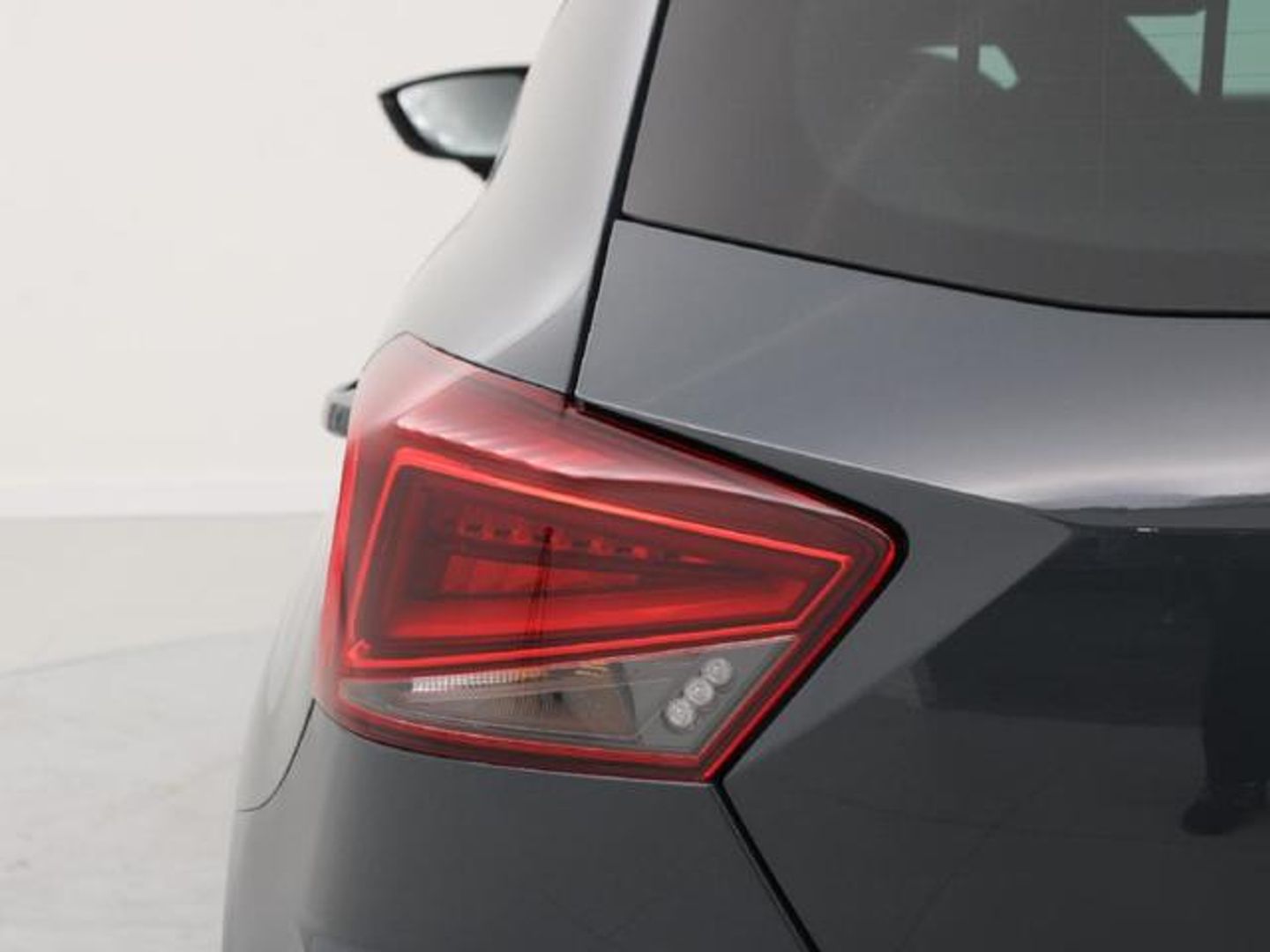 SEAT Ibiza 1.0 TSI S&S FR 40 Aniversario 85 kW (115 CV) Azul Sedan
