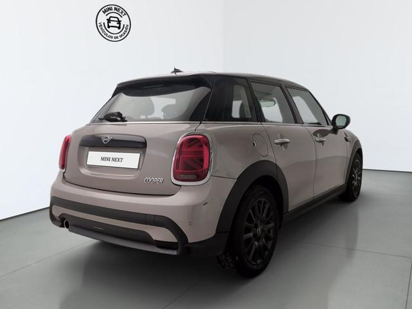 MINI MINI 5 Puertas Cooper 100 kW (136 CV) Gris Sedan