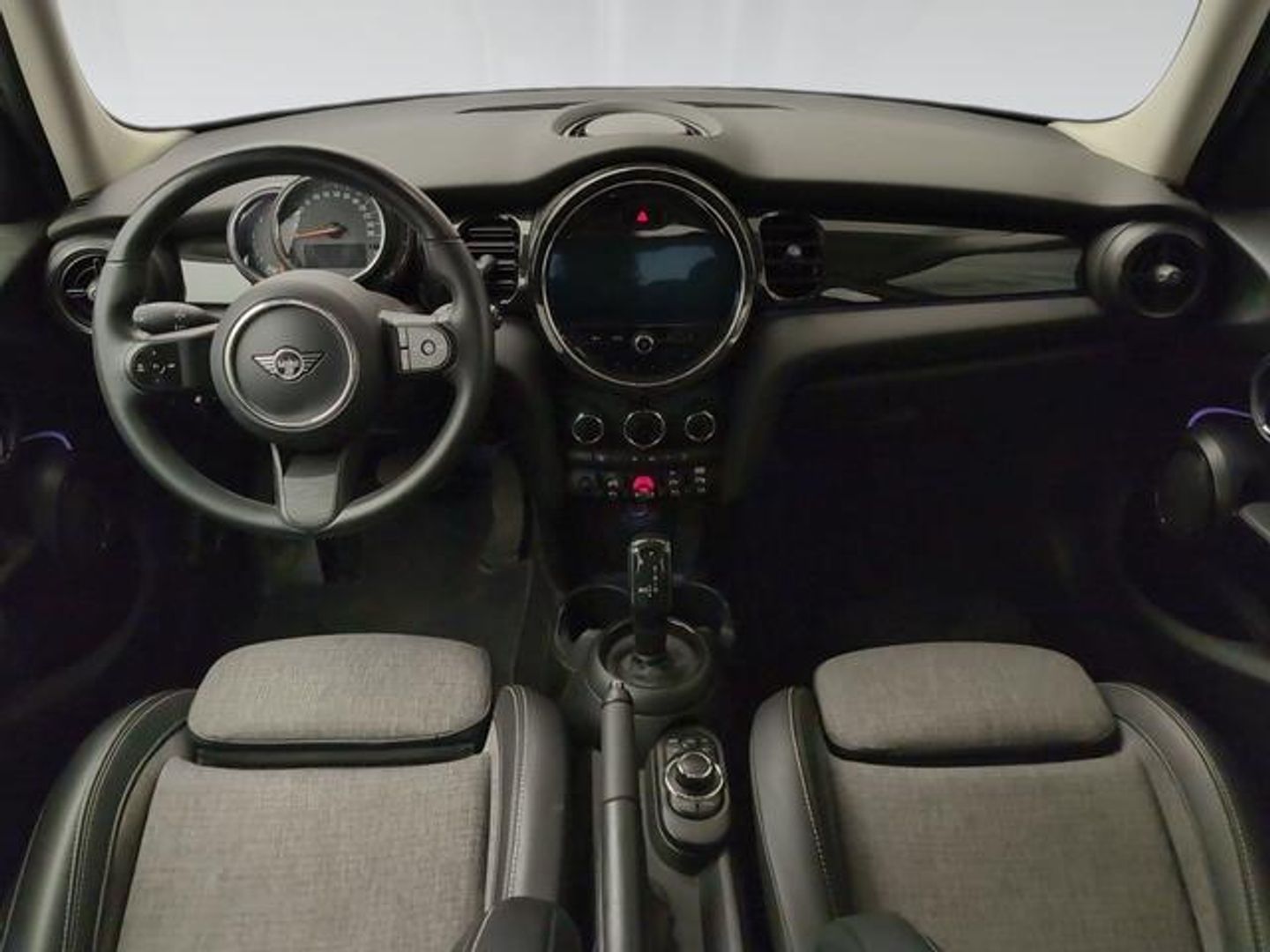 MINI MINI 5 Puertas Cooper 100 kW (136 CV) Gris Sedan