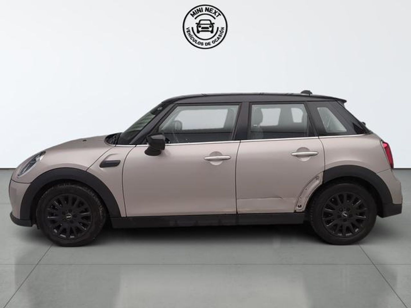 MINI MINI 5 Puertas Cooper 100 kW (136 CV) Gris Sedan