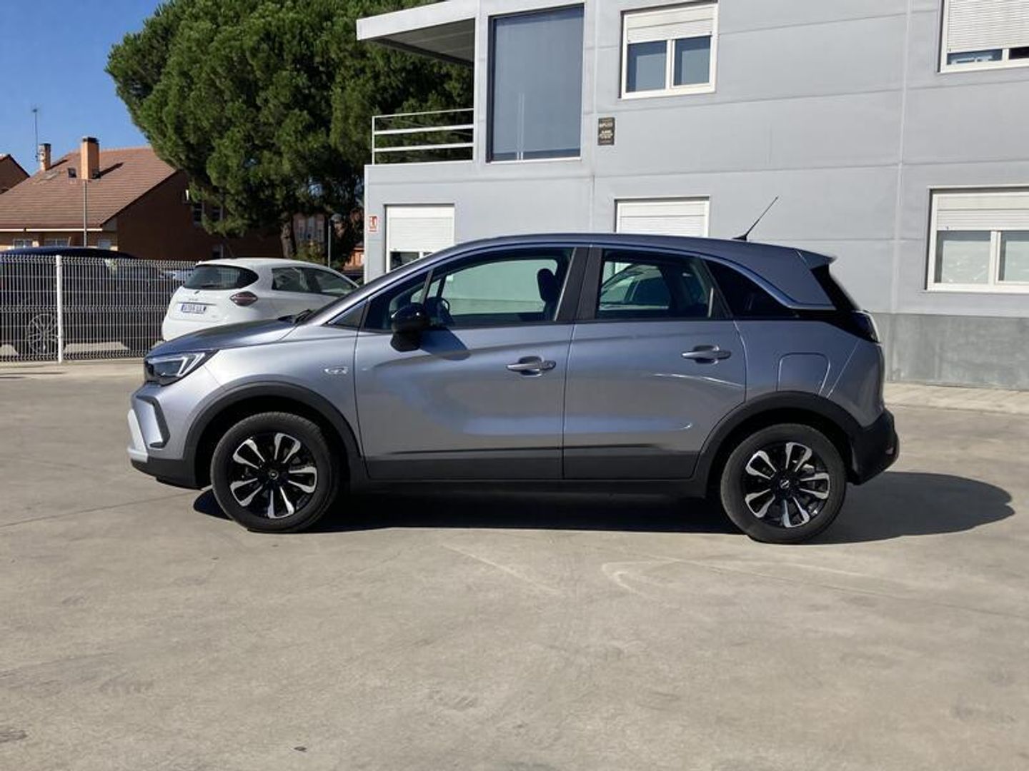 Opel Crossland 1.2 Business Elegance 96 kW (130 CV) Gris SUV