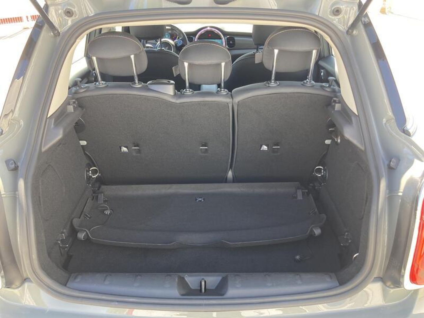 MINI MINI 5 Puertas Cooper 100 kW (136 CV) Gris Compact