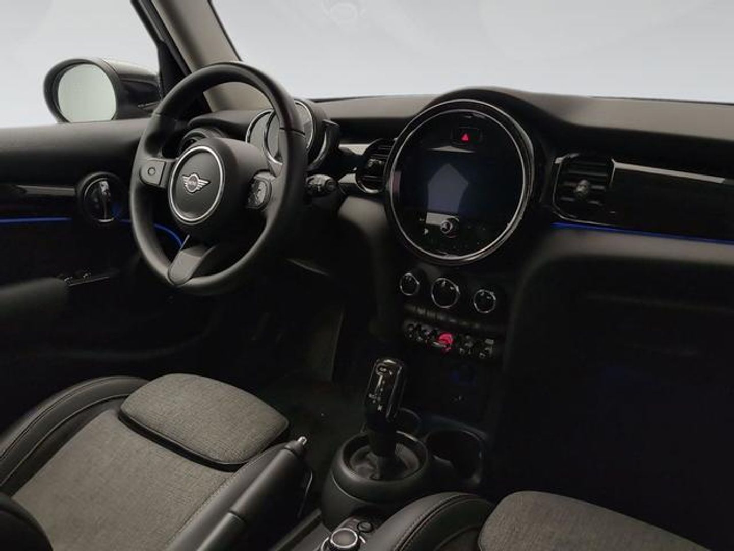 MINI MINI 5 Puertas Cooper 100 kW (136 CV) Gris Sedan