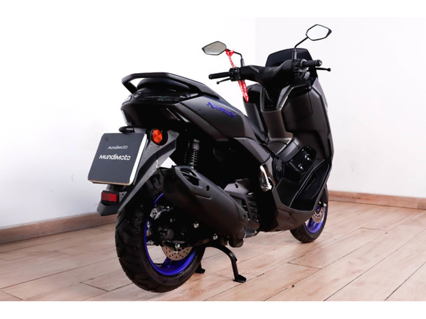 Yamaha NMAX 125 Gris oscuro Motorcycle