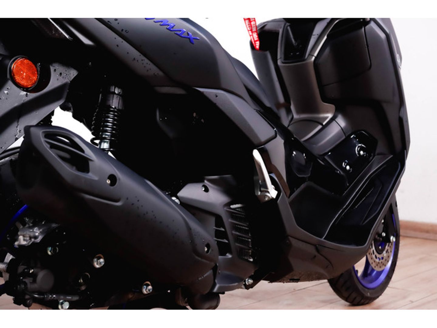 Yamaha NMAX 125 Gris oscuro Motorcycle