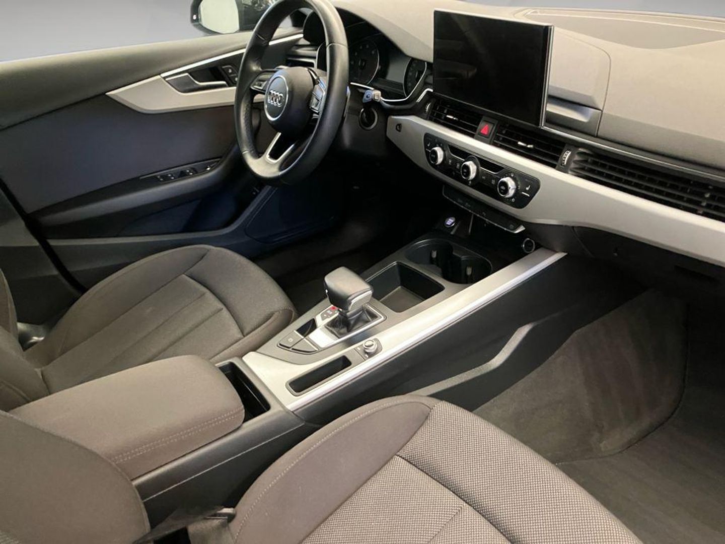 Audi A4 Avant Advanced 35 TFSI 110 kW (150 CV) S tronic Negro Familiar