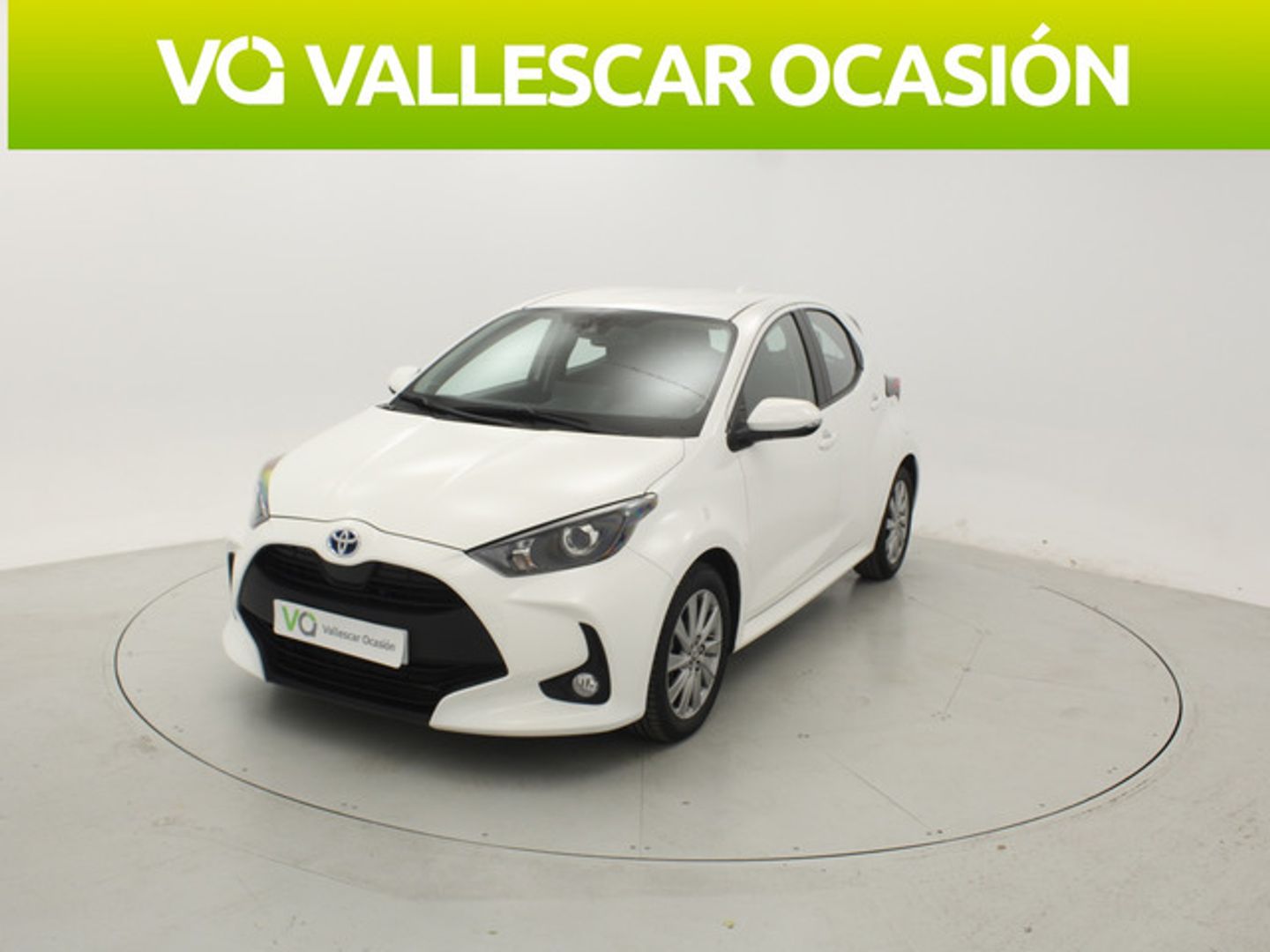 Toyota Yaris 120H Active Tech 85 kW (116 CV) Blanco Compact