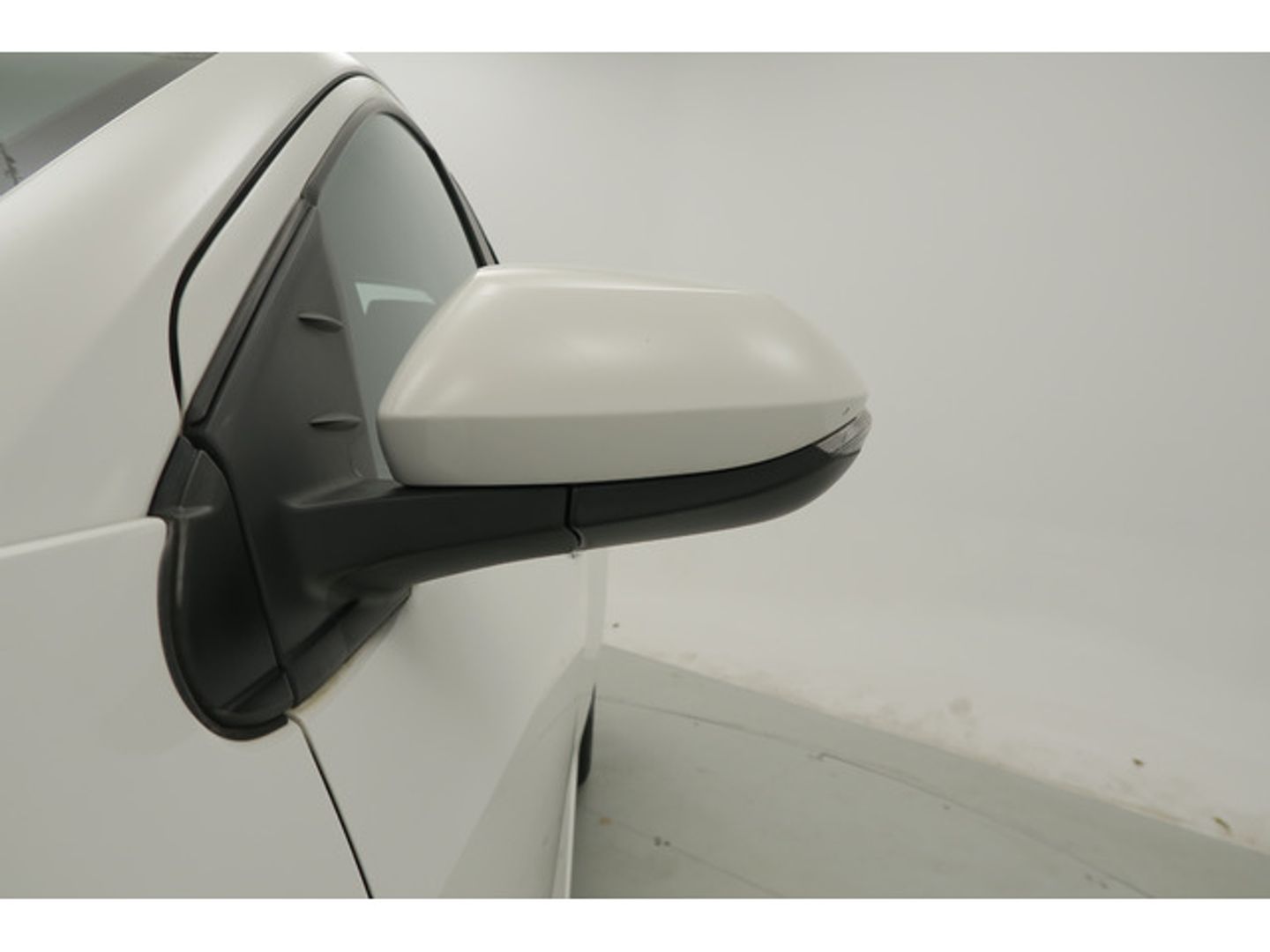 Toyota Yaris 120H Active Tech 85 kW (116 CV) Blanco Compact