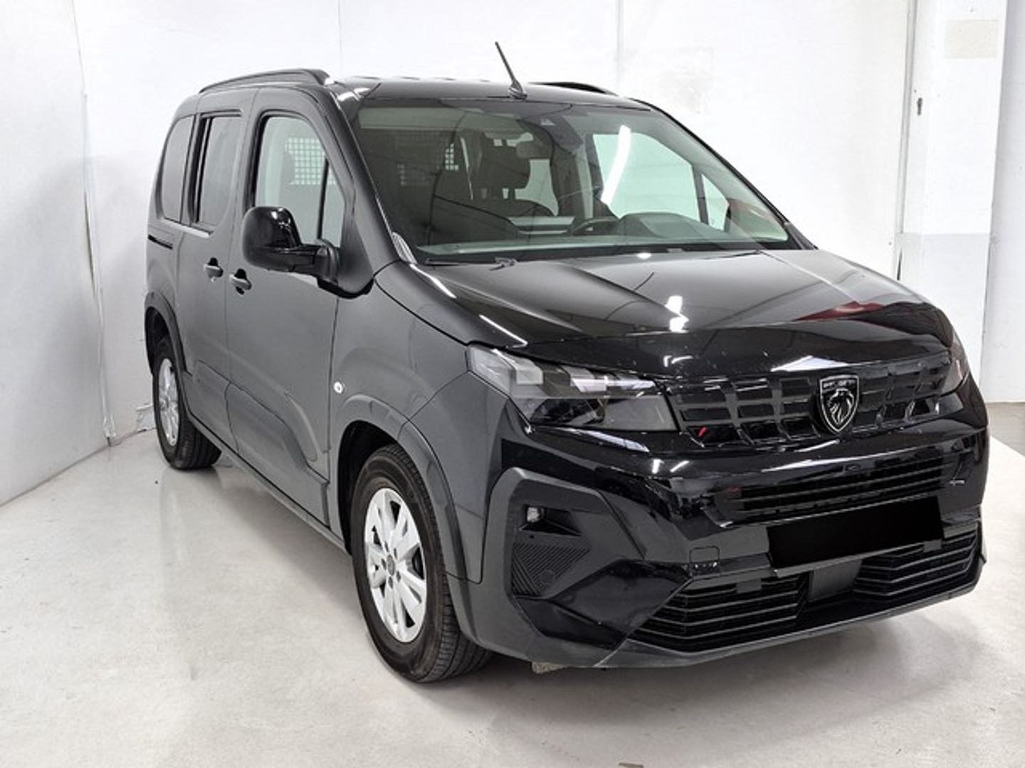 Peugeot Rifter BlueHDi 100 Allure Business Standard 73 kW (100 CV) Negro Minivan