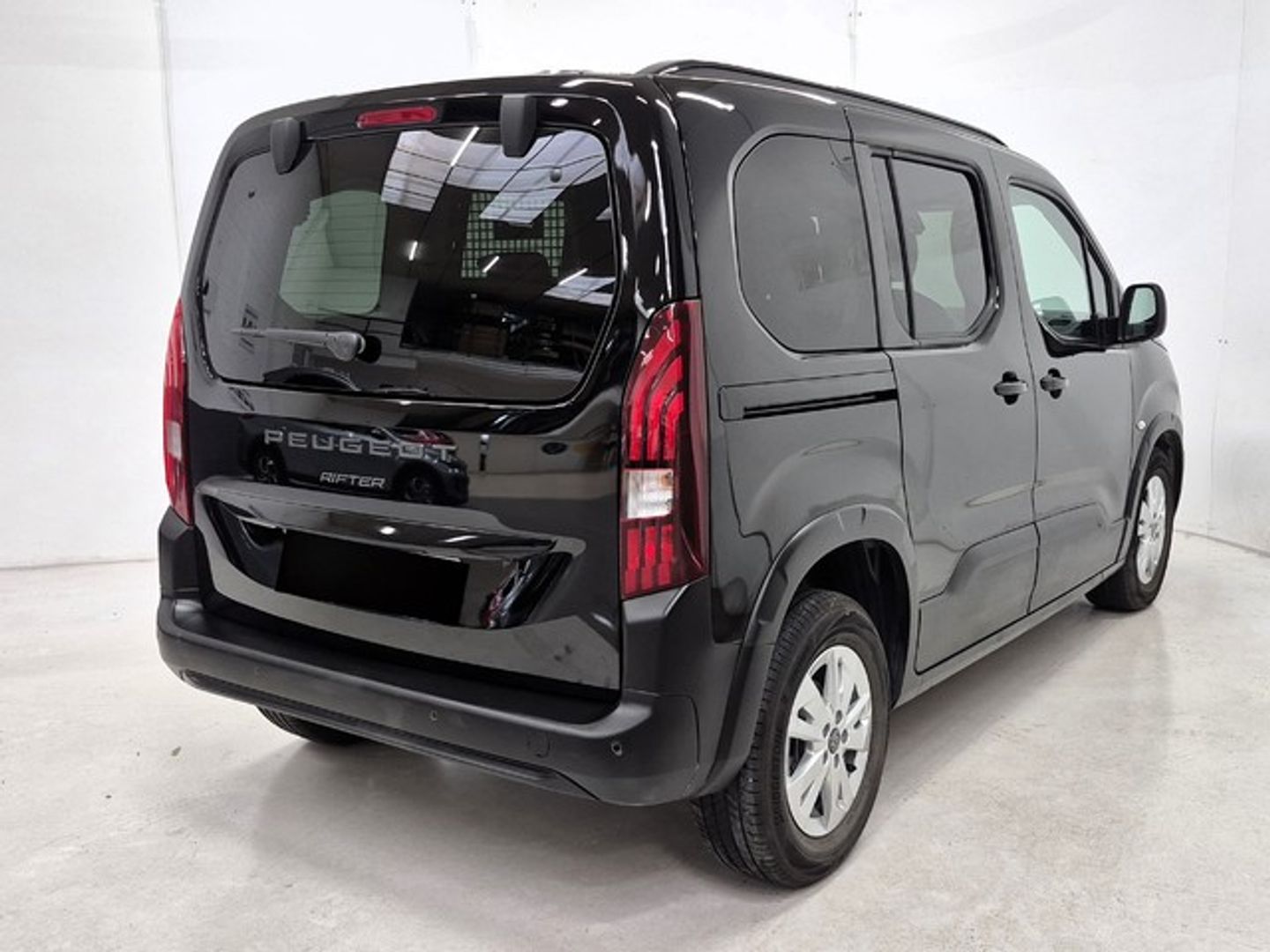 Peugeot Rifter BlueHDi 100 Allure Business Standard 73 kW (100 CV) Negro Minivan