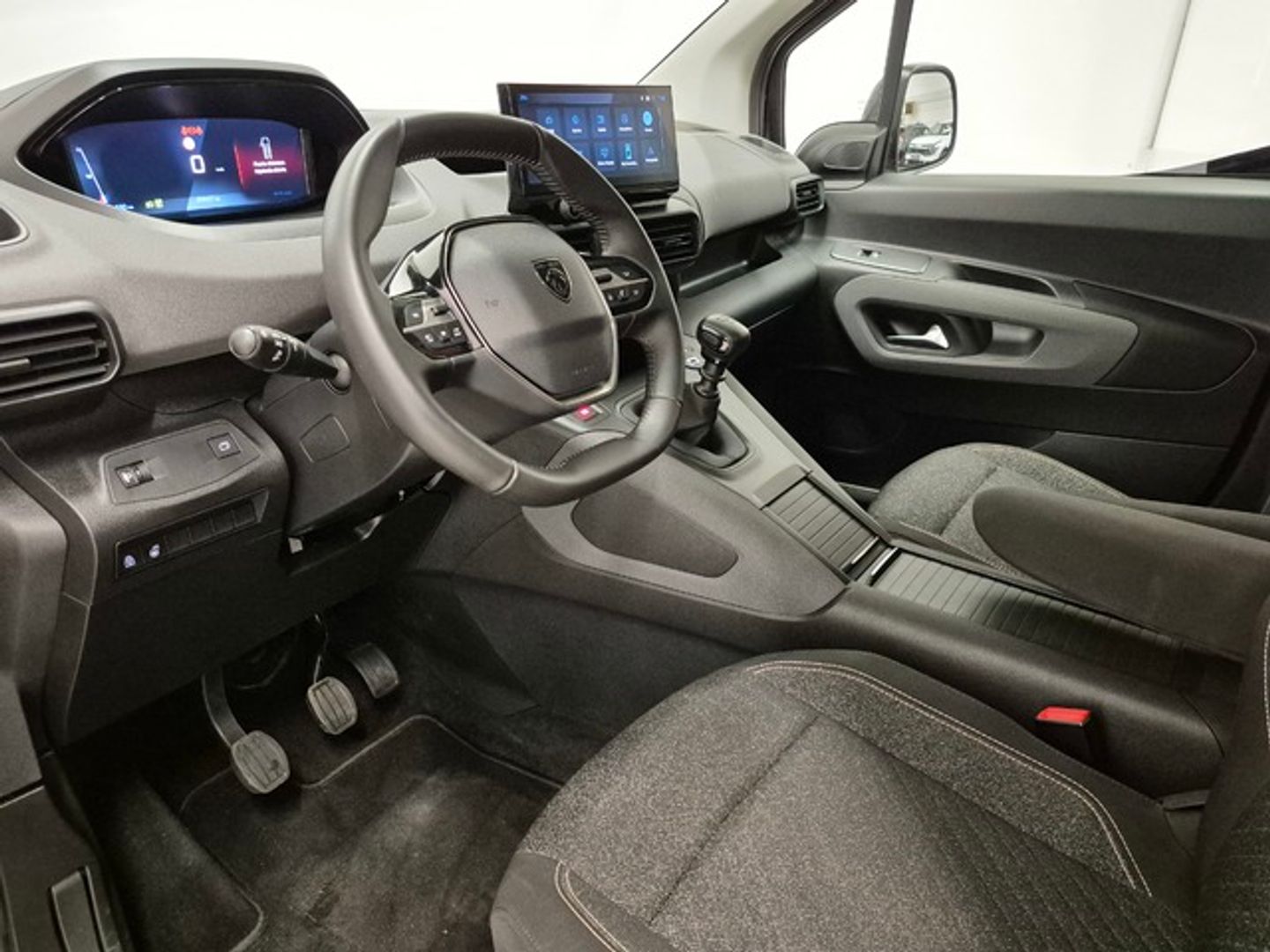 Peugeot Rifter BlueHDi 100 Allure Business Standard 73 kW (100 CV) Negro Minivan